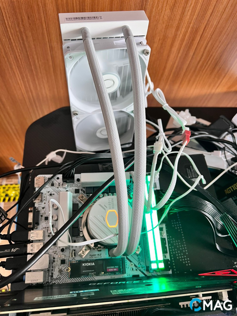 Đánh giá ASRock B760M-HDV/M.2 – Sở hữu được “Ngọc Trinh” với giá hơn 2 triệu