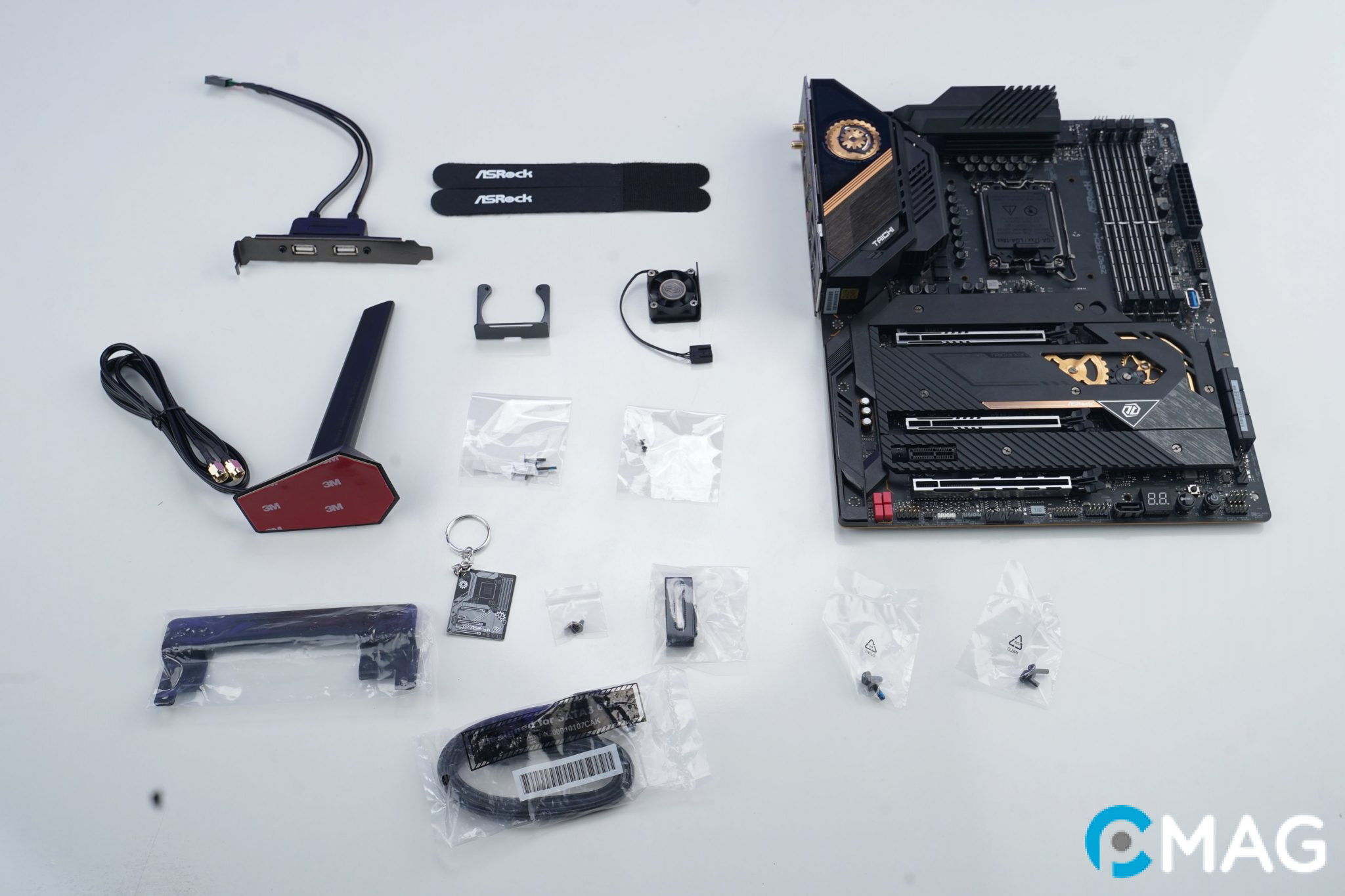 Phụ kiện đi kèm cũng rất nhiều