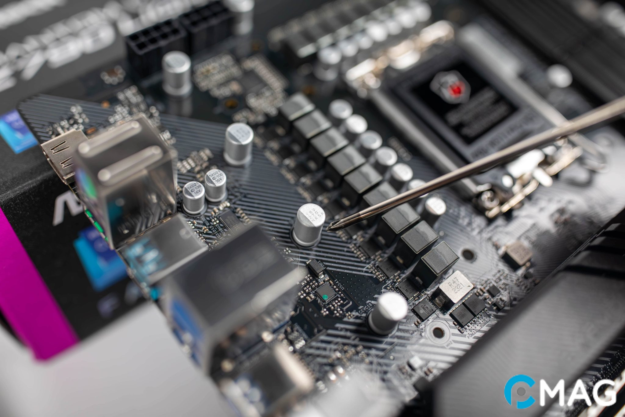 Đánh giá ASRock Z790 PG Lightning WiFi – Cải thiện nội lực để hướng tới Intel Gen 14