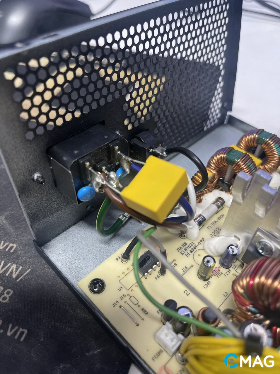 Đánh giá bộ nguồn DeepCool DA500 – Hiệu suất Bronze nhưng chỉ có 900K