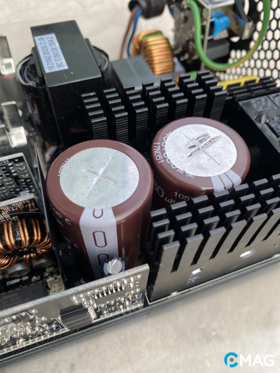 Đánh giá bộ nguồn Jetek RM Series Modular 1050 Gold – Mang lại chất lượng cao và sự tin cậy lớn cho một thương hiệu Việt