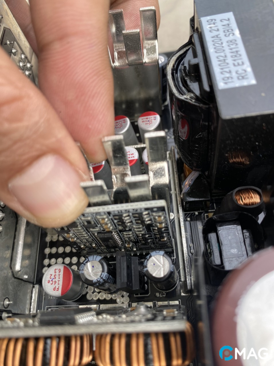 Đánh giá bộ nguồn Jetek RM Series Modular 1050 Gold – Mang lại chất lượng cao và sự tin cậy lớn cho một thương hiệu Việt