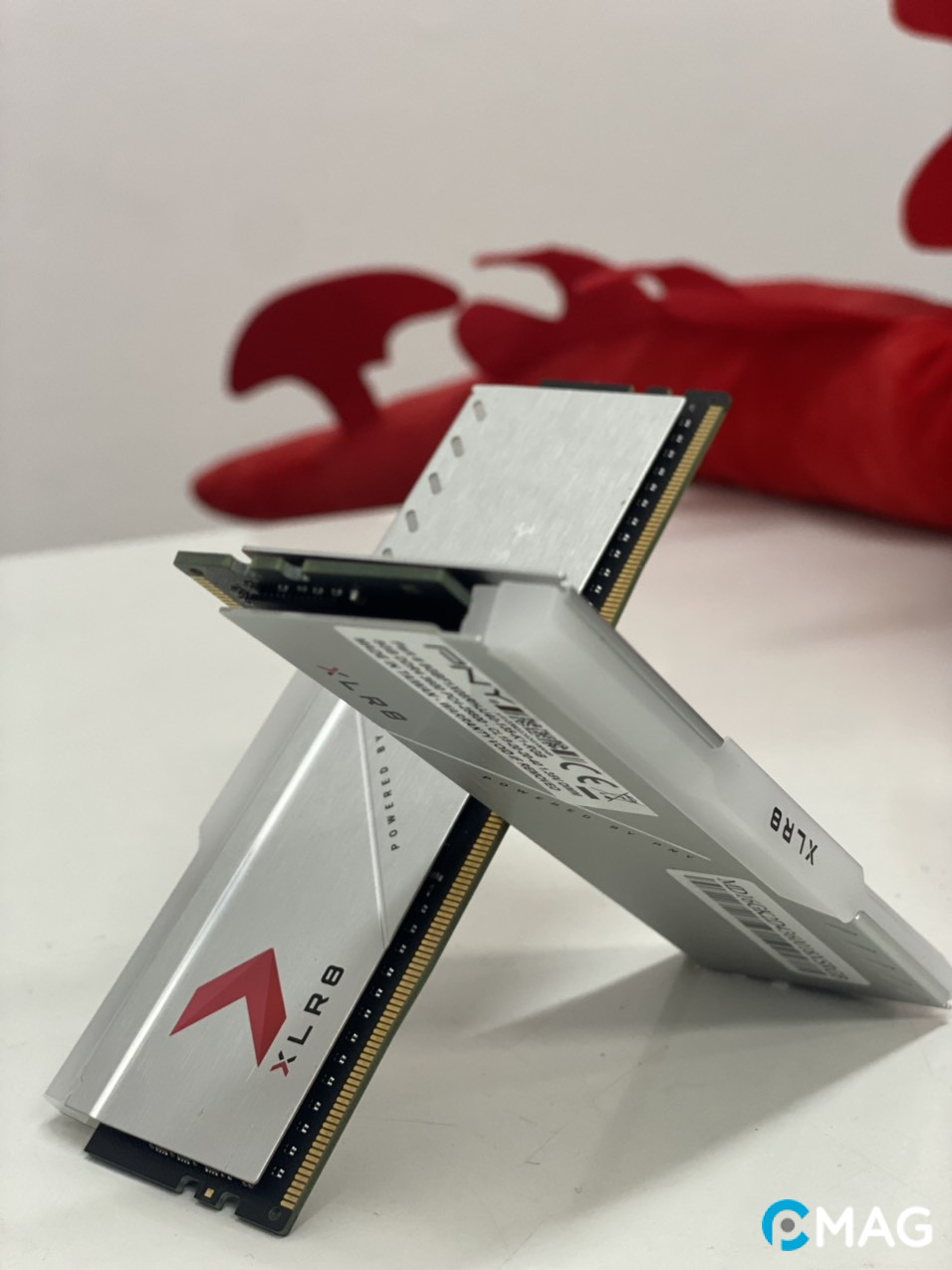 Đánh giá bộ nhớ XLR8 Gaming EPIC-X RGB Silver DDR4 3600MHz