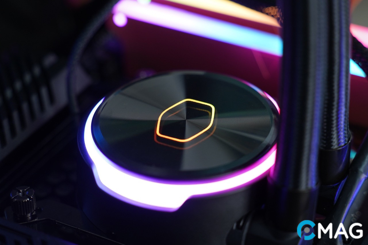 Bộ điều khiển RGB đi kèm