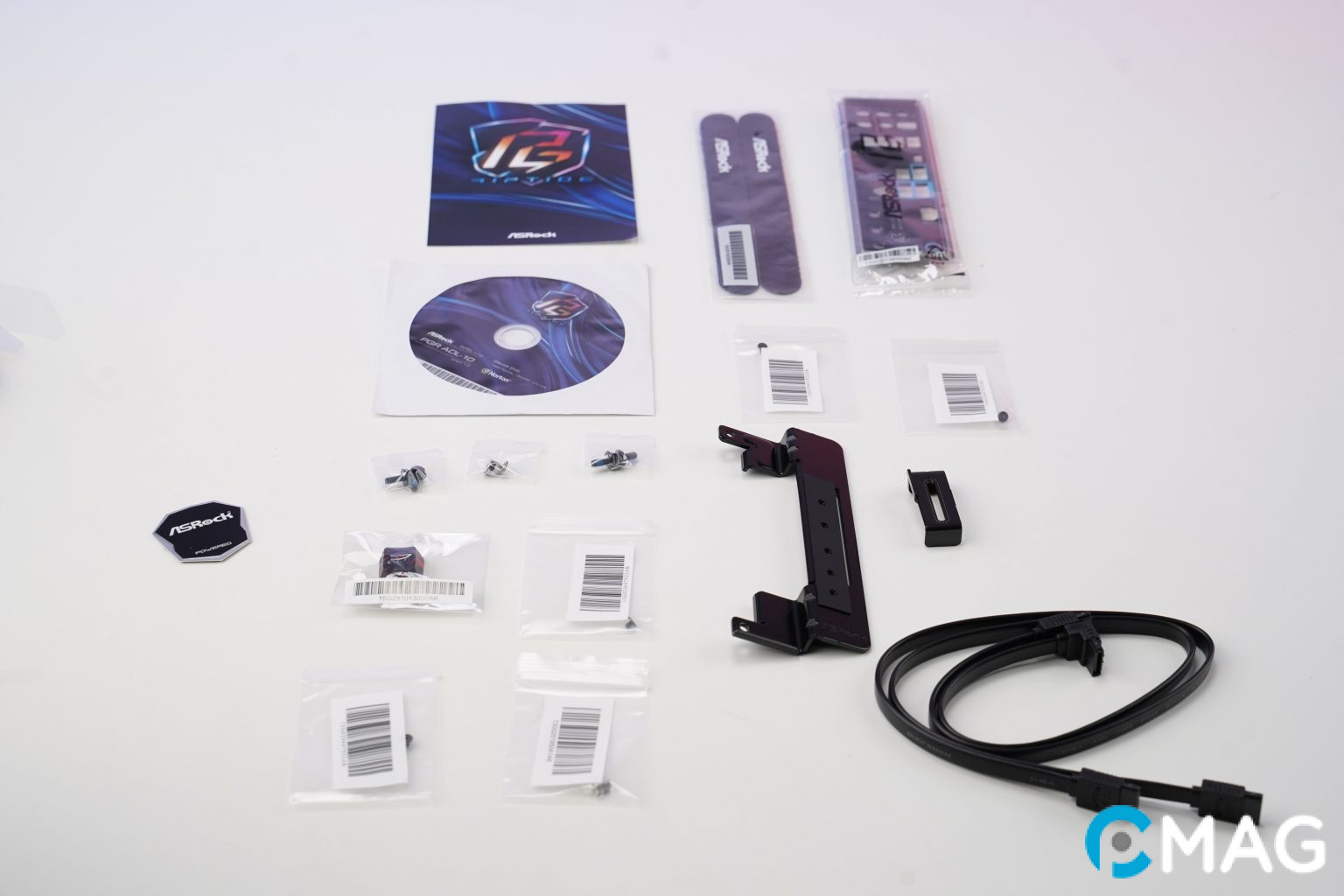 Giá đỡ VGA đi kèm