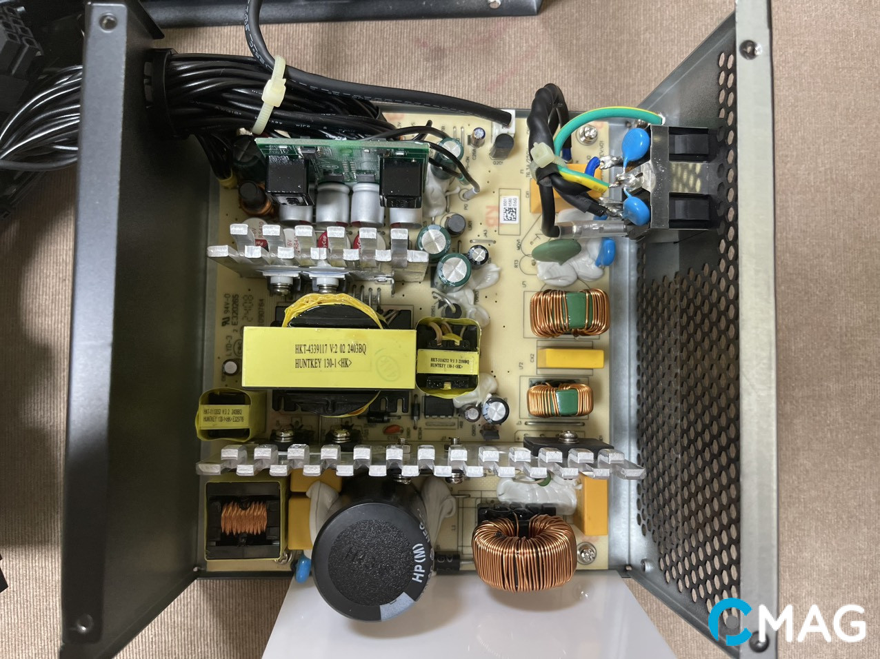 Huntkey GX750Pro 750W – Bộ nguồn hướng tới các game thủ