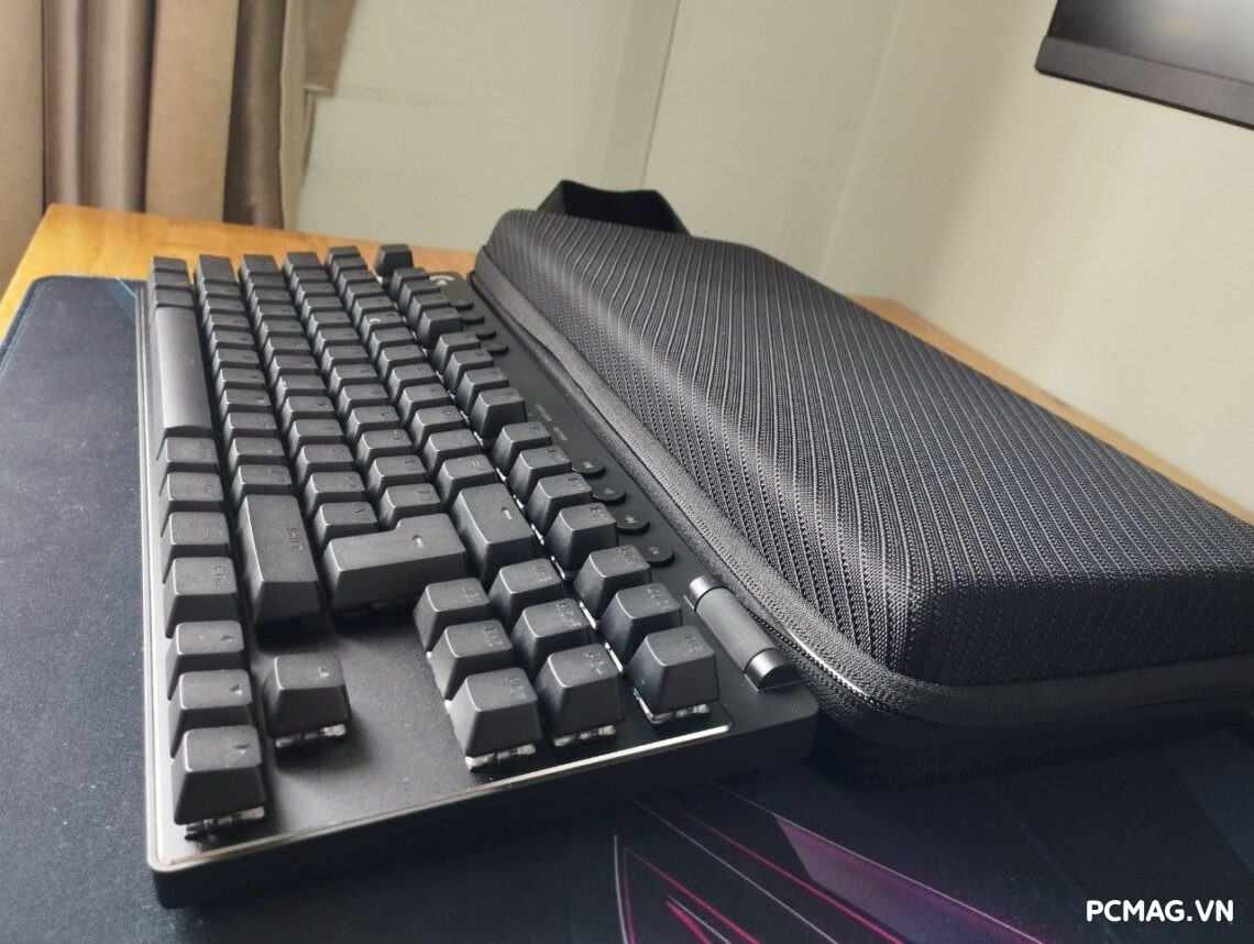 Logitech G Pro X TKL Lightspeed - Đánh Giá Gaming Gear