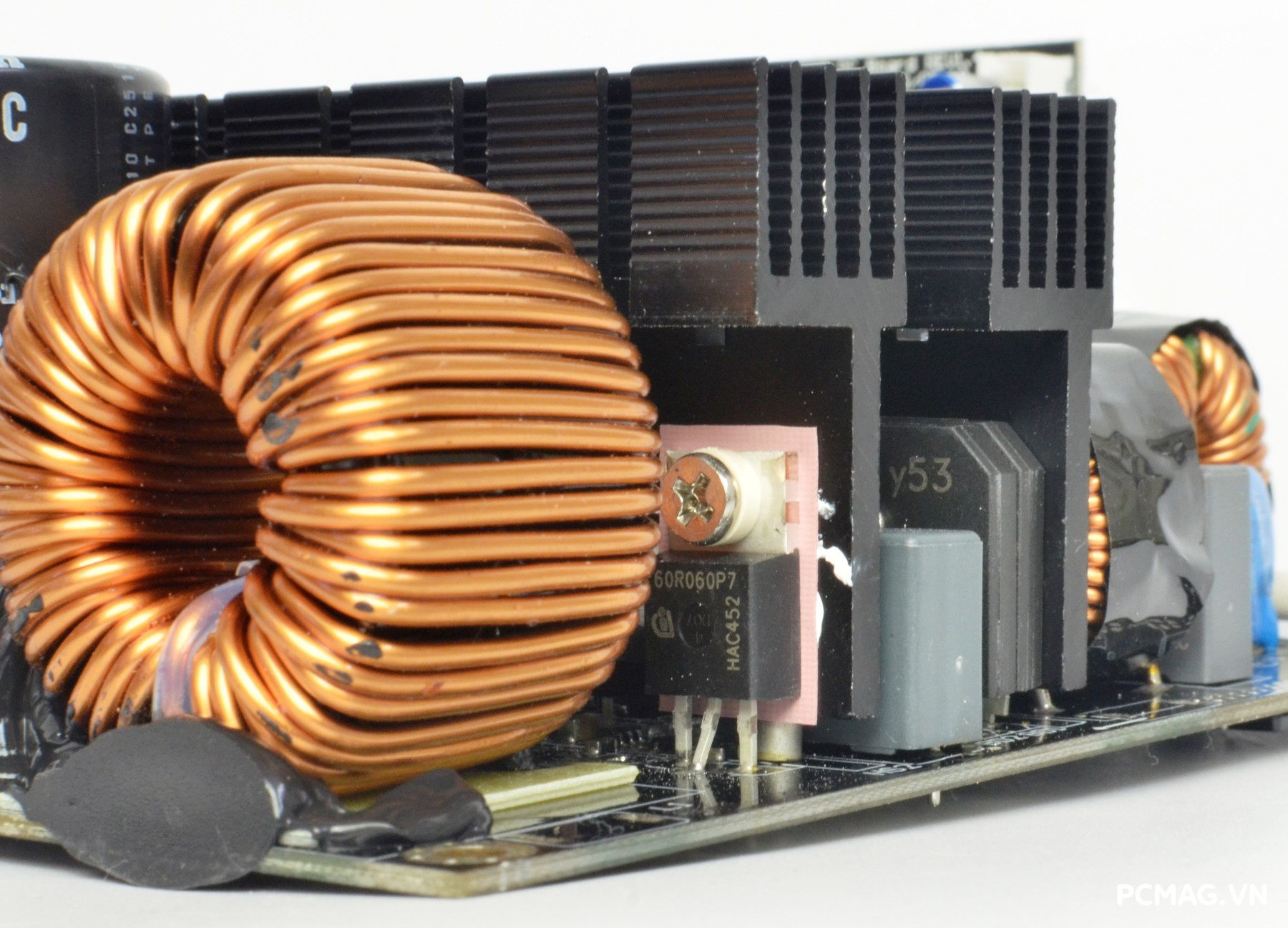 Phanteks AMP GH 1200W ATX3.1/PCIe5.1