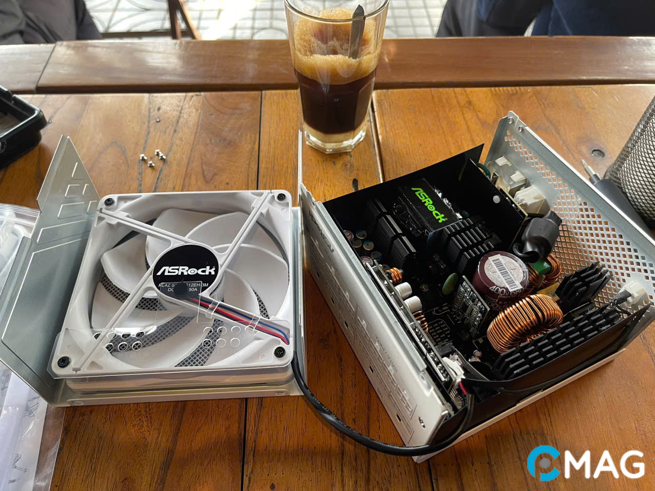 PSU ASRock Steel Legend SL-1000GW: Bộ nguồn ánh lên chất thép huyền thoại!