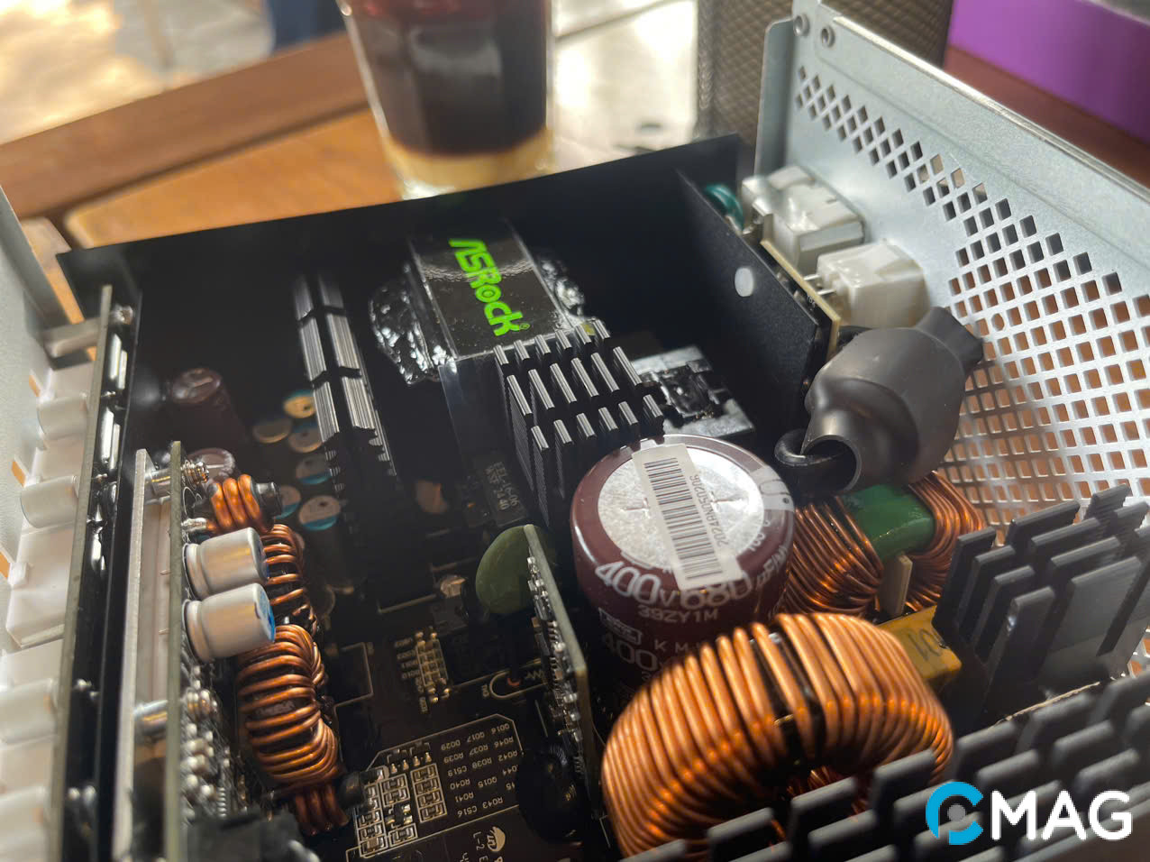 PSU ASRock Steel Legend SL-1000GW: Bộ nguồn ánh lên chất thép huyền thoại!