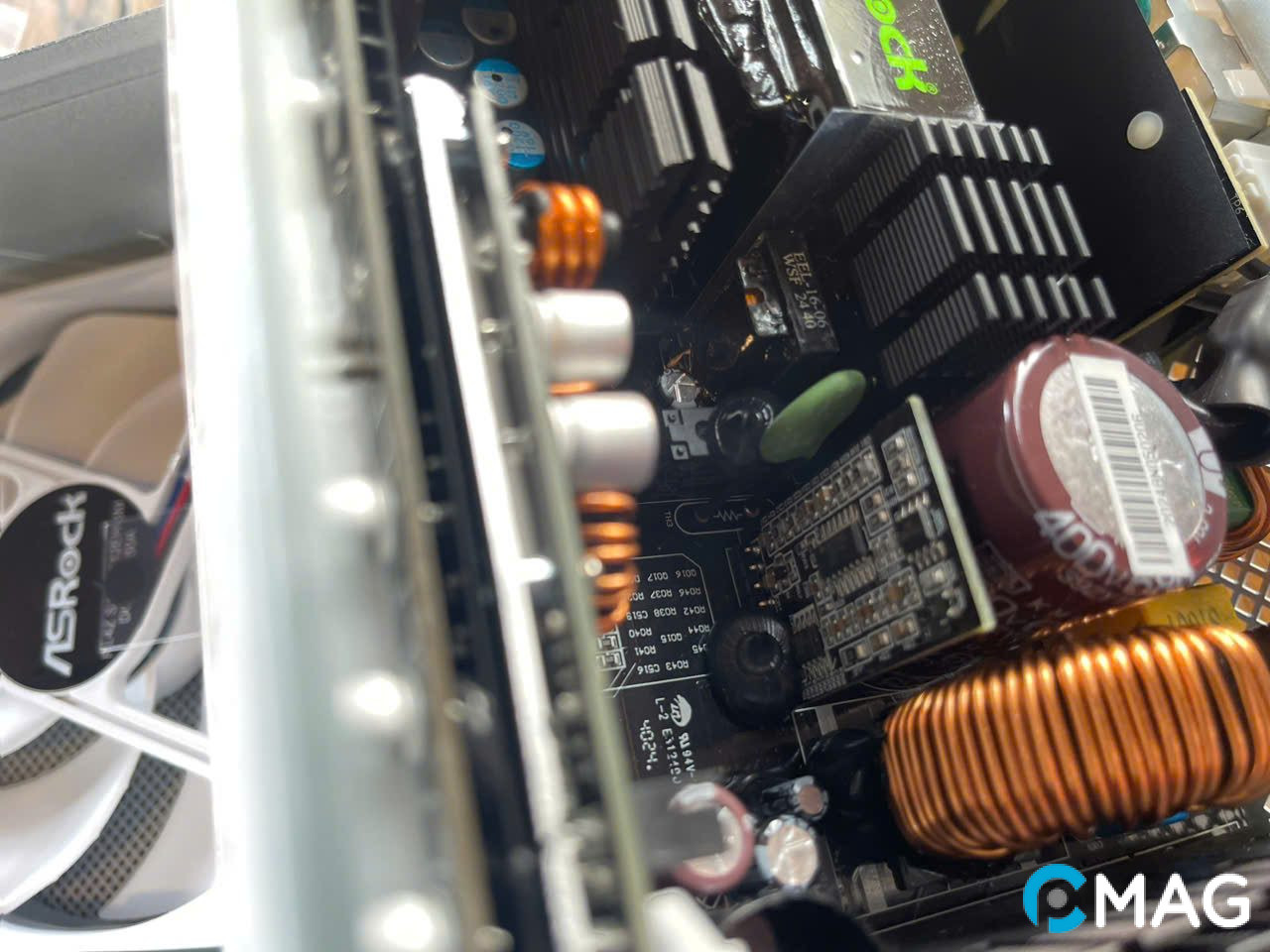 PSU ASRock Steel Legend SL-1000GW: Bộ nguồn ánh lên chất thép huyền thoại!