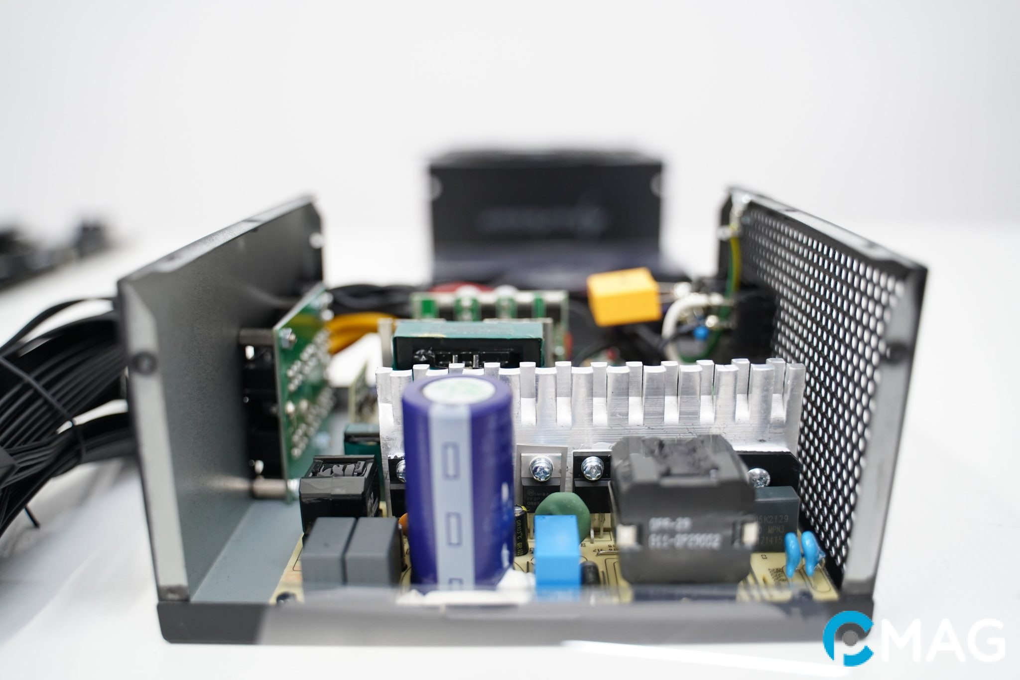 Đánh giá PSU Sharkoon WPM Gold ZEZO 750W – Thêm lựa chọn cho người dùng ở phân khúc tầm trung