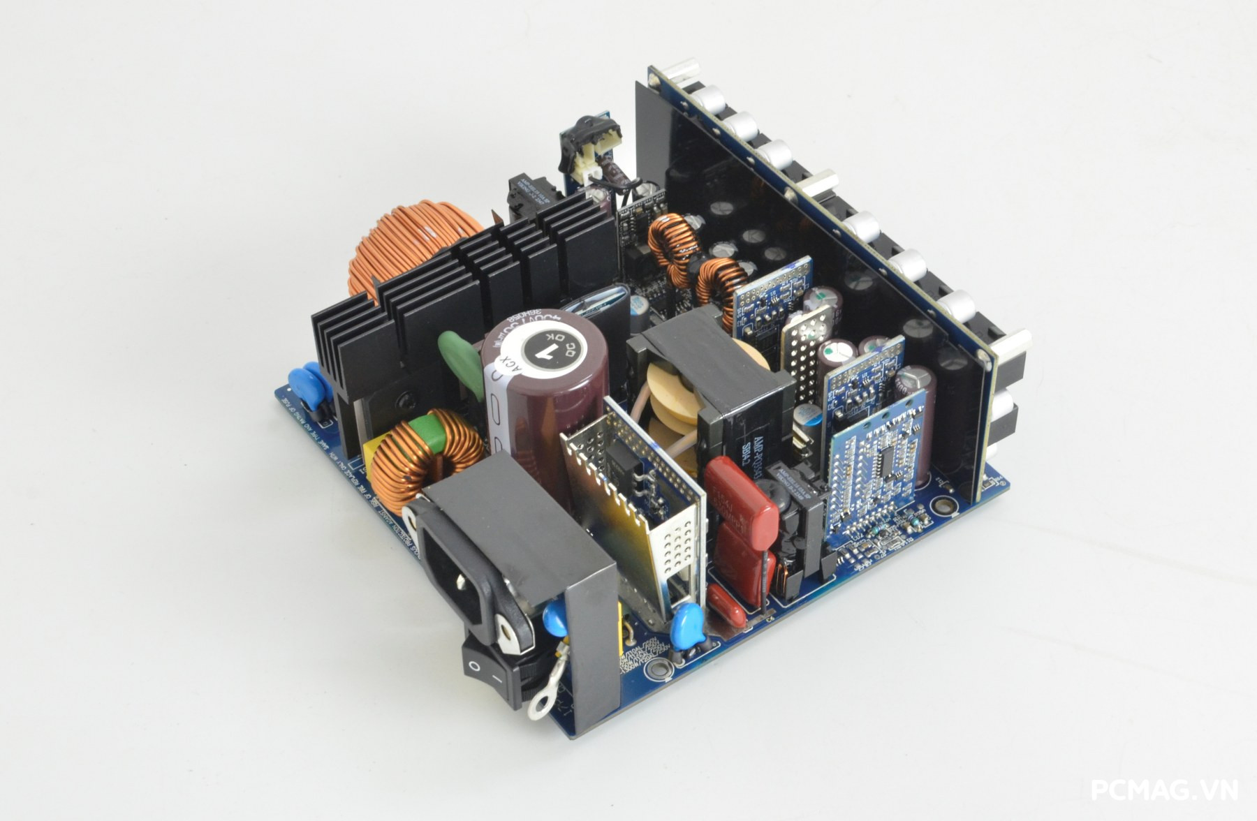 Đánh giá PSU Super Flower Leadex VII Gold 1300W