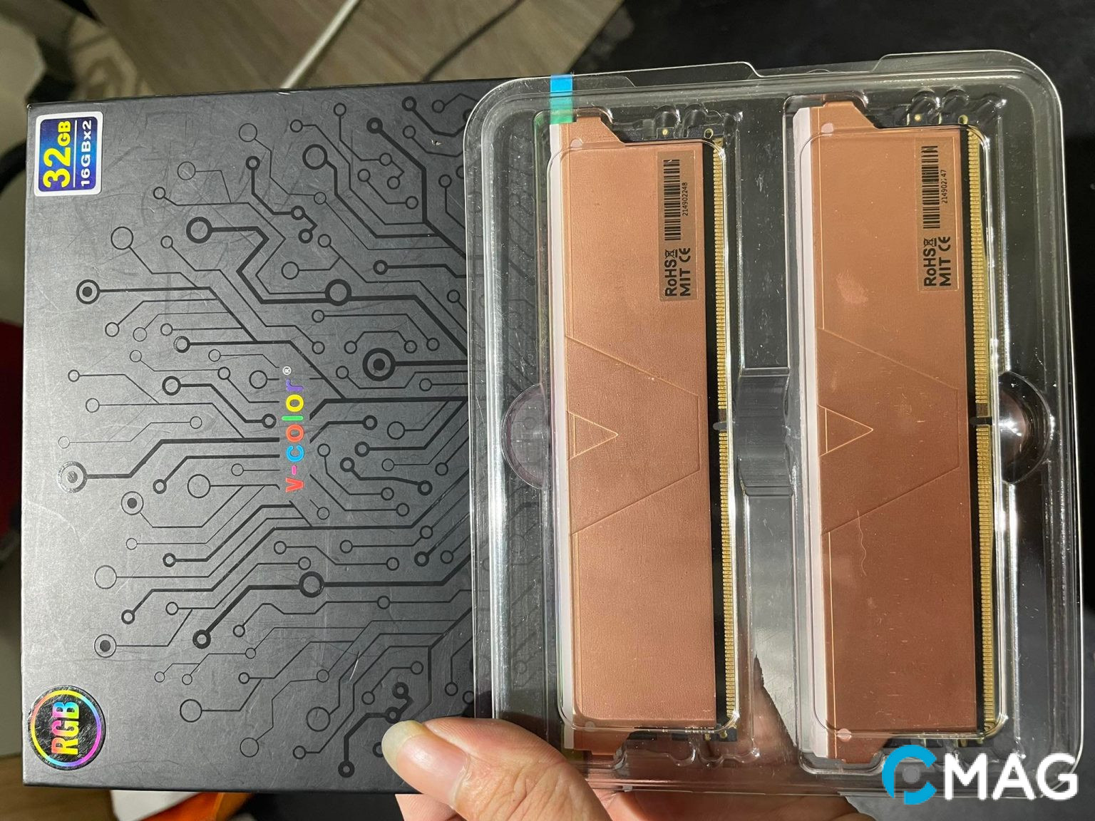 V-Color Golden Armis Prism Pro RGB 32GB (2x16GB